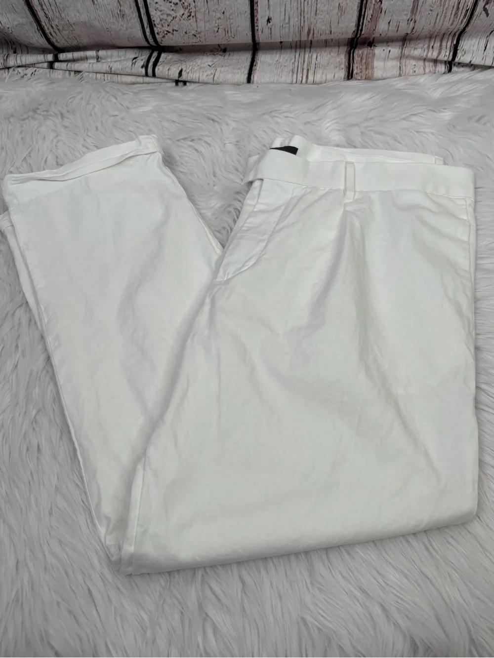 H&M Men’s Regular Fit White Cuffed Trousers Pants Size 38 Pleated 39x28” Slacks